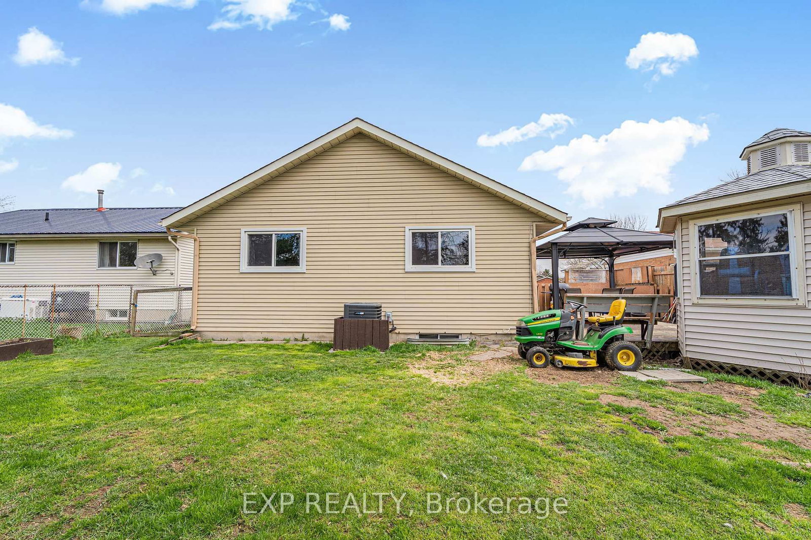 8 Abbott Lane • Haldimand, ON photo 33