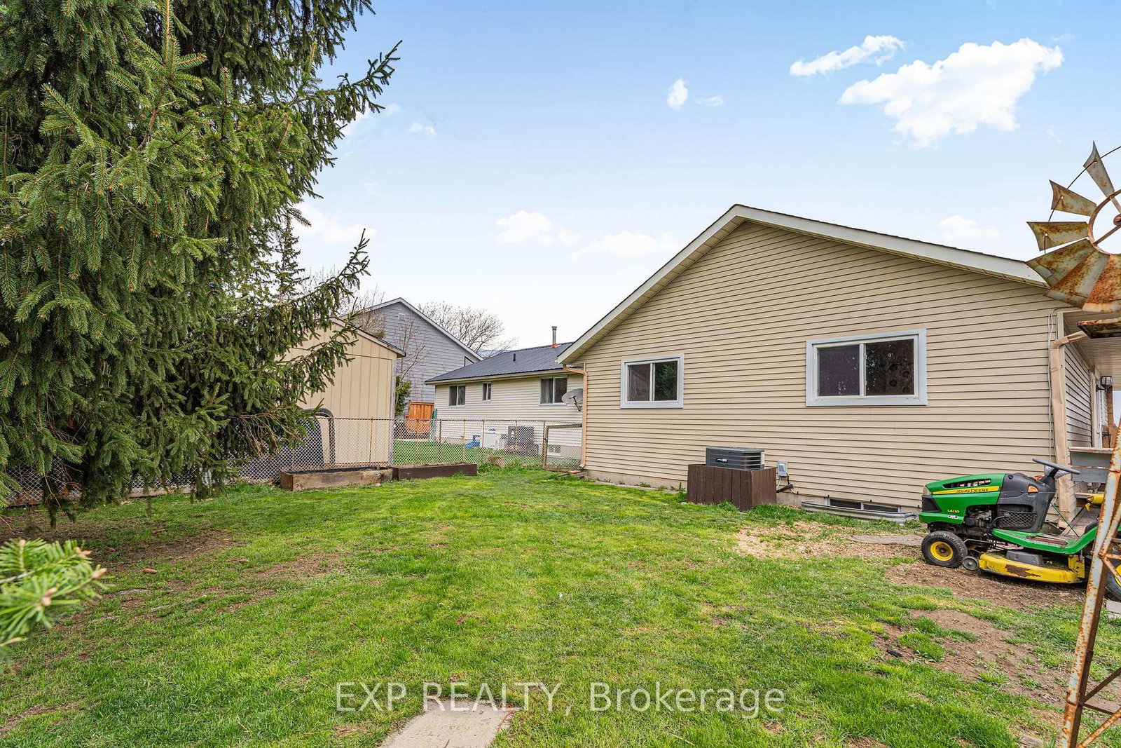 8 Abbott Lane • Haldimand, ON photo 34