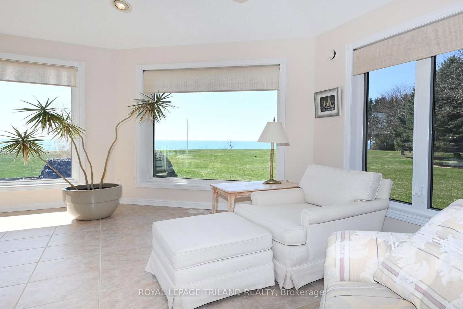 7154 Talbot Trail • Chatham-Kent, ON photo 12