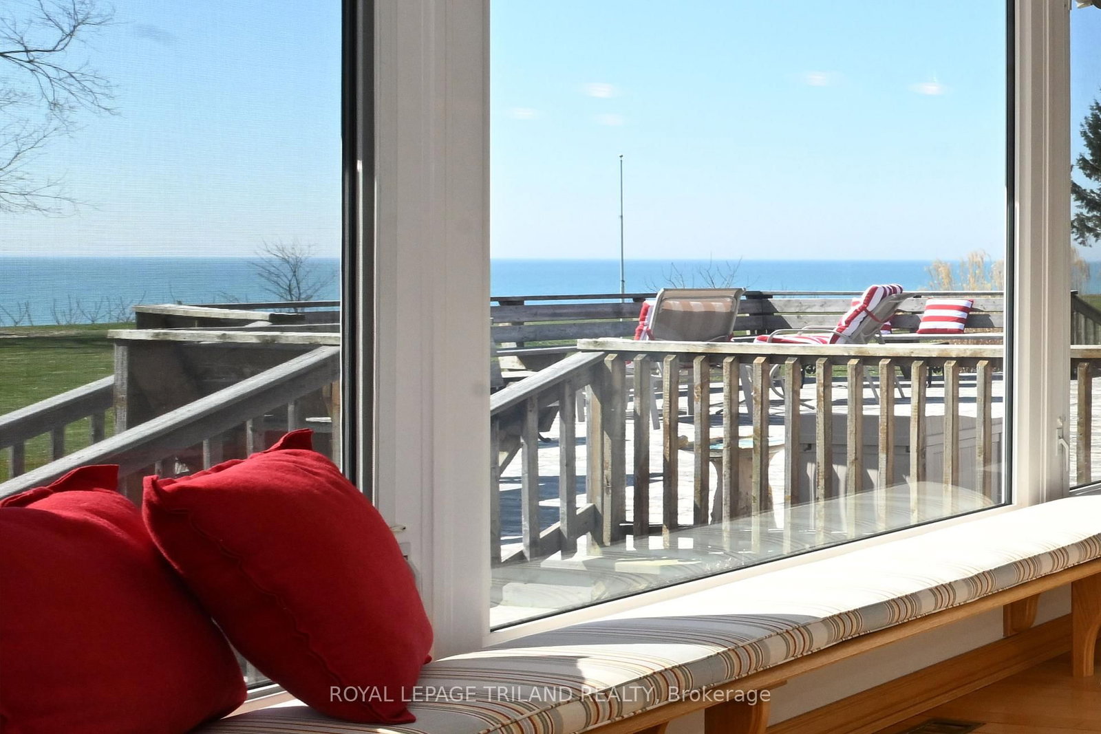7154 Talbot Trail • Chatham-Kent, ON photo 2