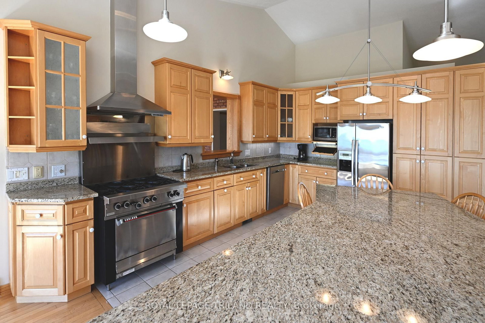 7154 Talbot Trail • Chatham-Kent, ON photo 6