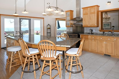 7154 Talbot Trail • Chatham-Kent, ON photo 7