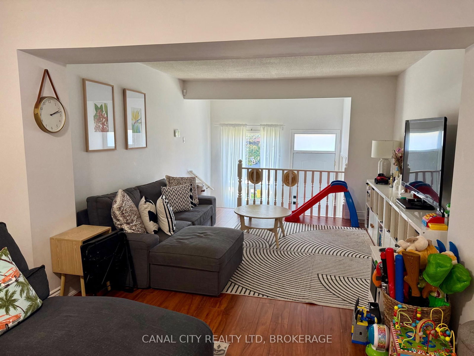 29 BAXTER Crescent • Thorold, ON photo 8