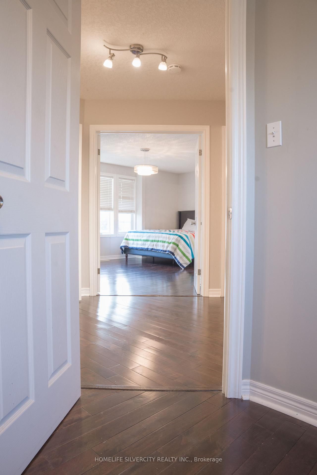 685 North Leaksdale Circle • London South, ON photo 12