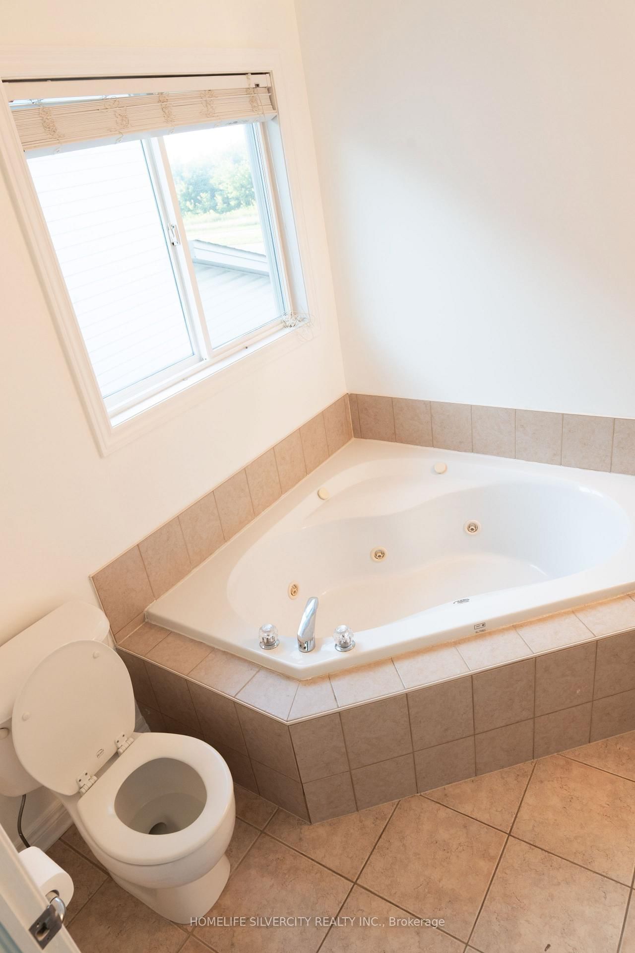 685 North Leaksdale Circle • London South, ON photo 31