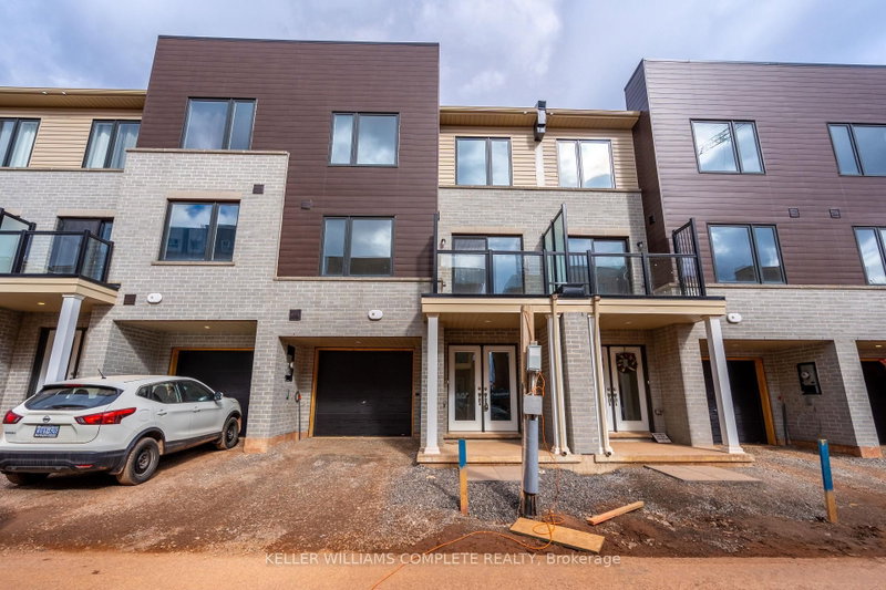 23 DRYDEN Lane
