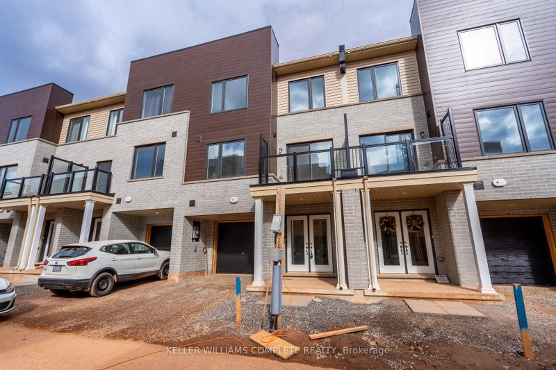 23 DRYDEN Lane