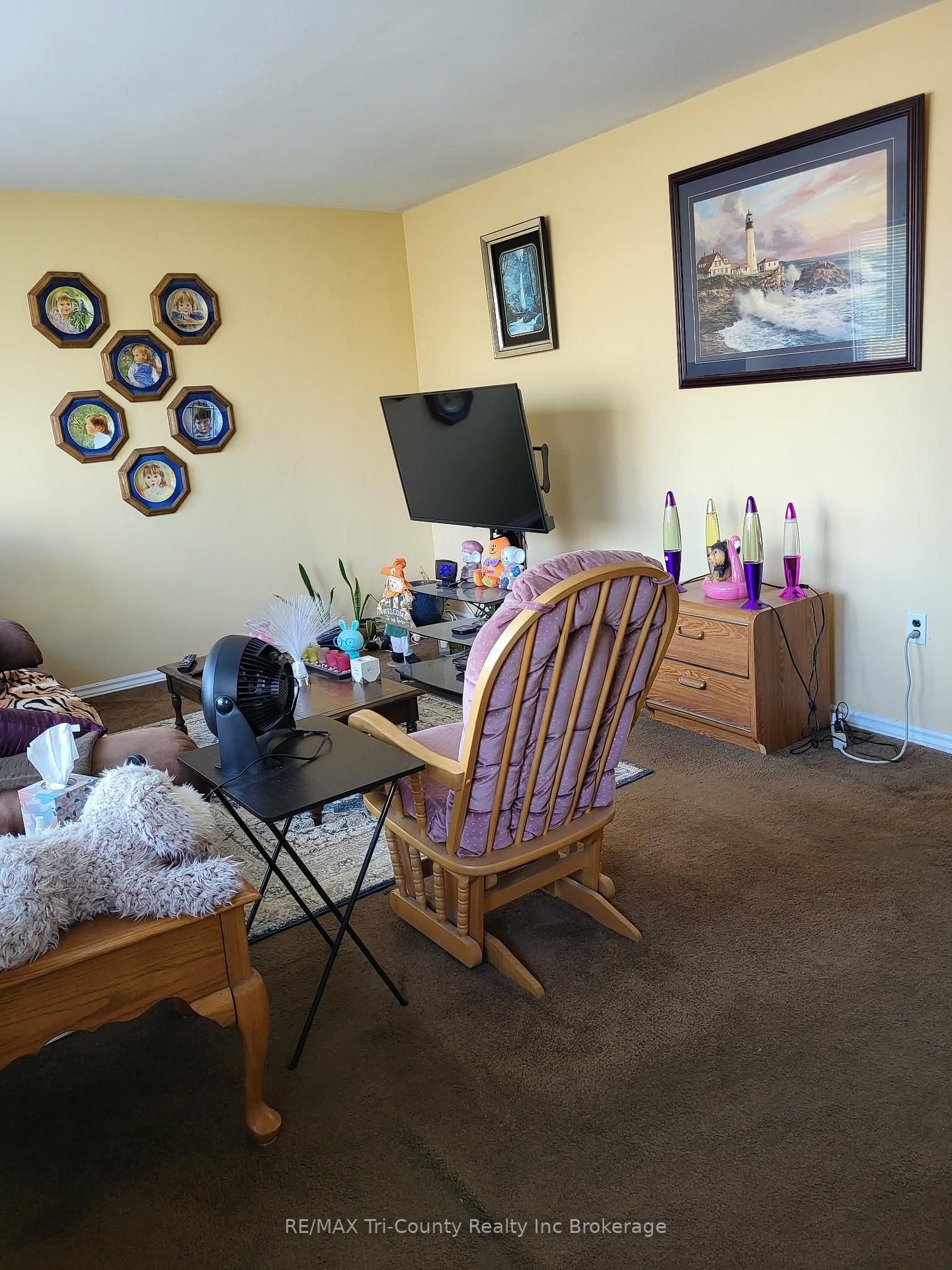 446 Norwich Avenue • Woodstock, ON photo 3