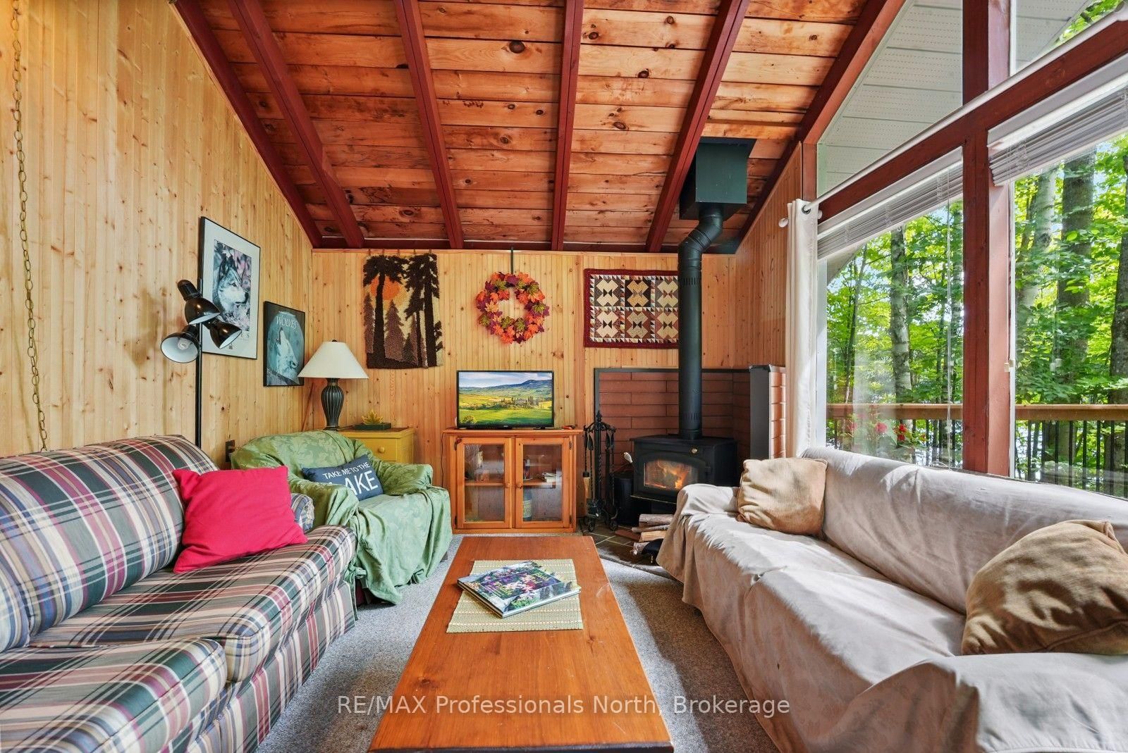 1041 Penny Lane • Dysart et al, ON photo 17