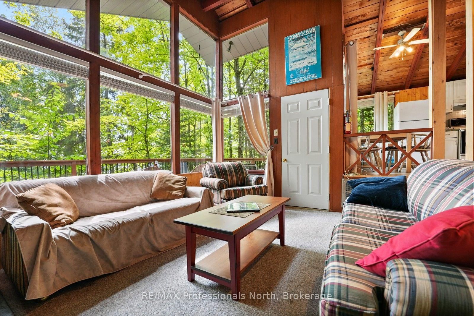 1041 Penny Lane • Dysart et al, ON photo 20