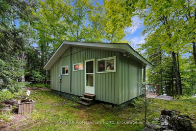 1041 Penny Lane • Dysart et al, ON photo 4
