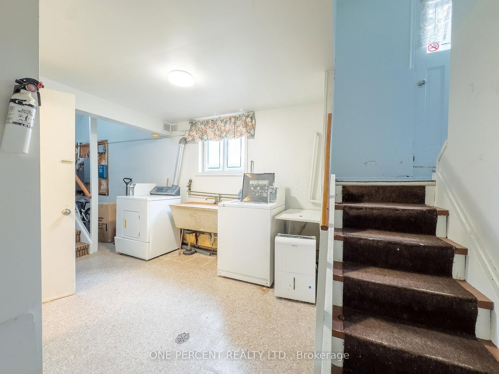 16 DALY Street • Kingston, ON photo 13