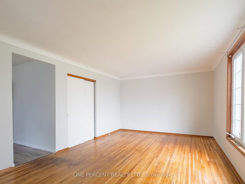 16 DALY Street
