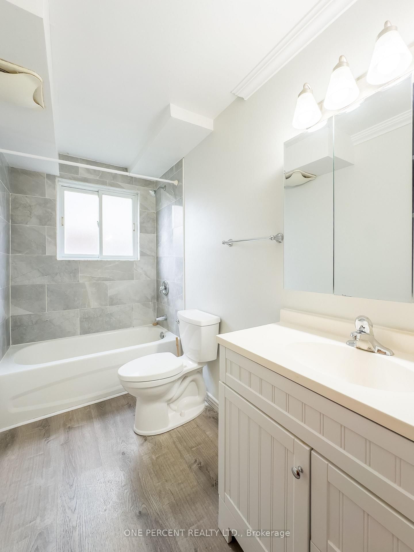 16 DALY Street • Kingston, ON photo 8