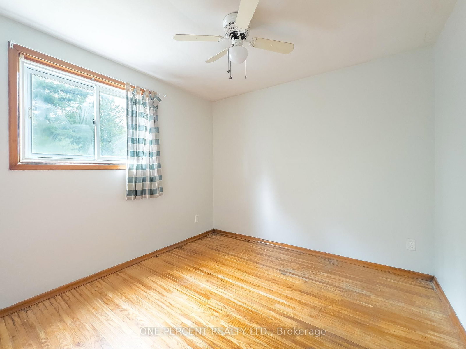 16 DALY Street • Kingston, ON photo 9