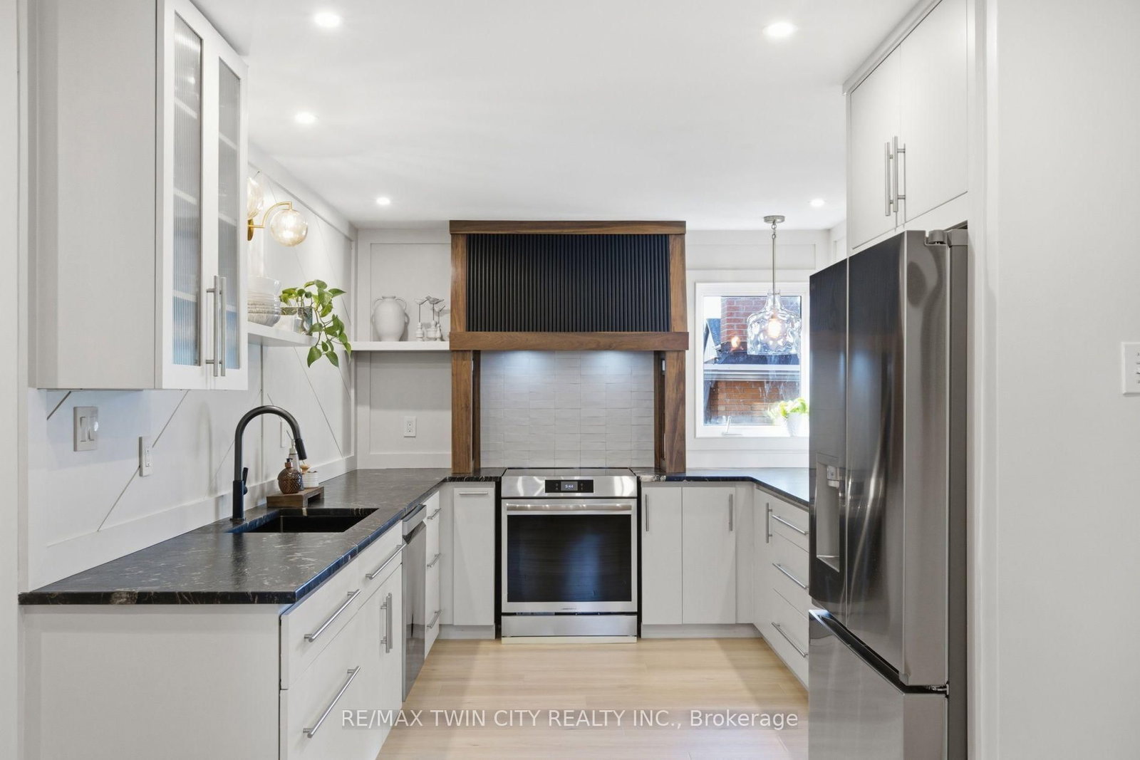 445 Sherring Street • Cambridge, ON photo 10