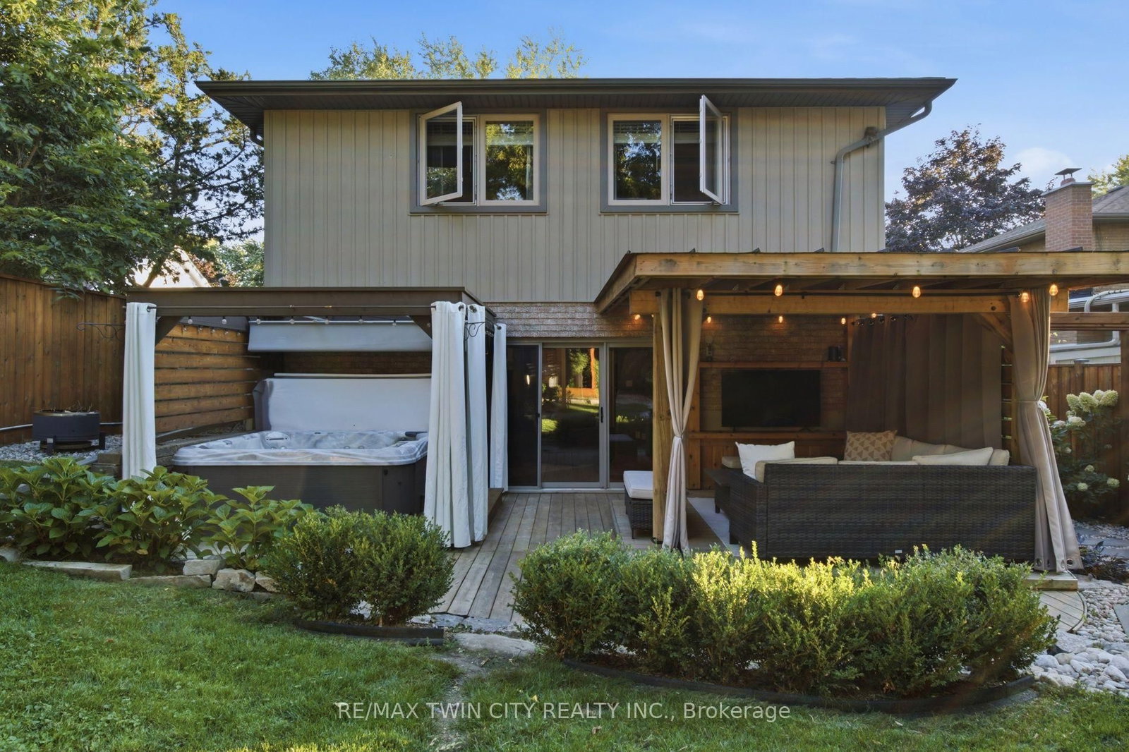 445 Sherring Street • Cambridge, ON photo 42