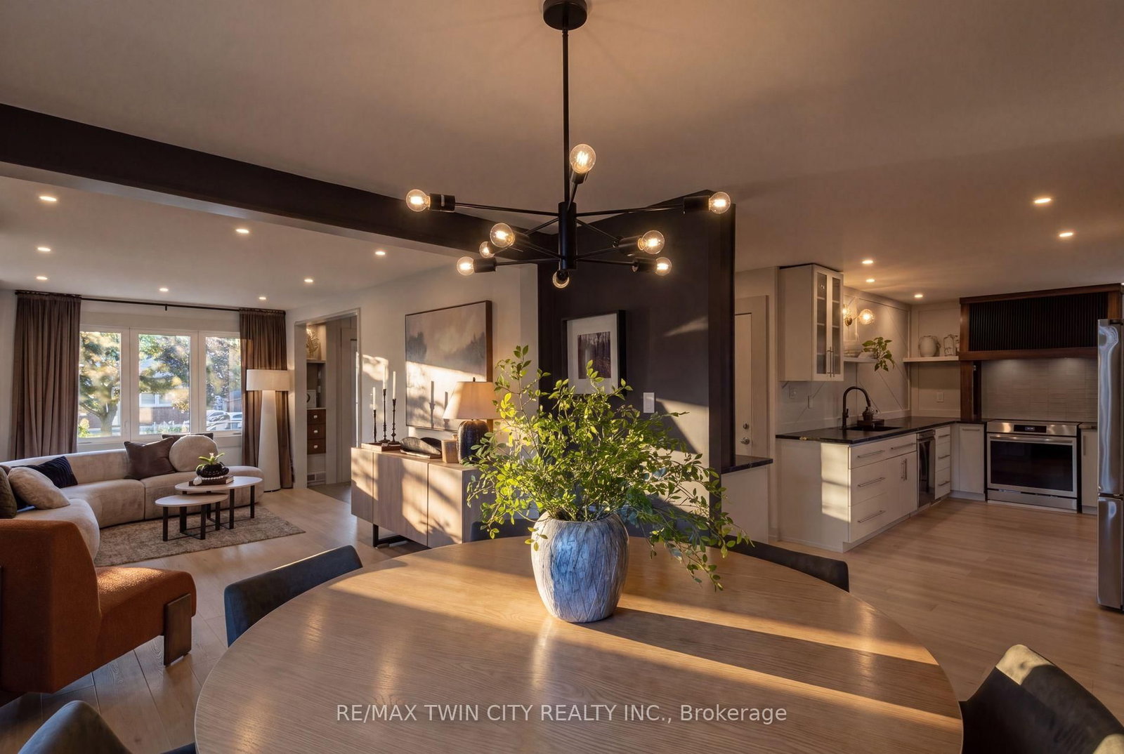 445 Sherring Street • Cambridge, ON photo 8