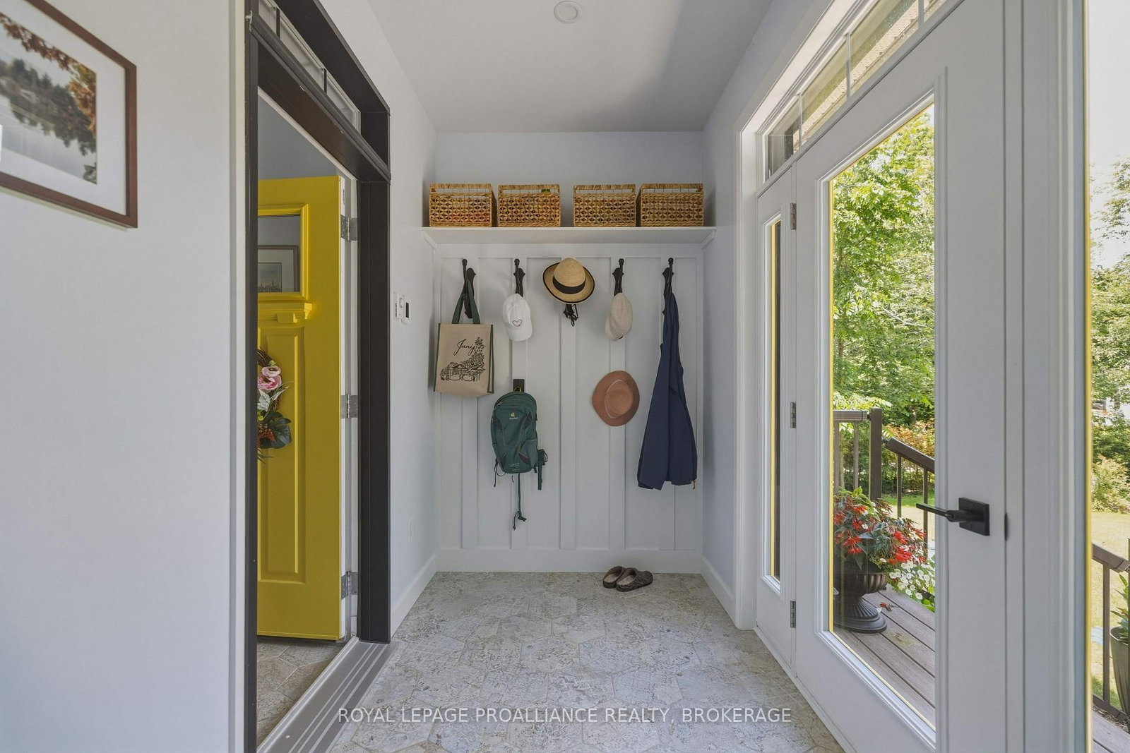 3842 Hideaway Lane • Battersea, ON photo 3