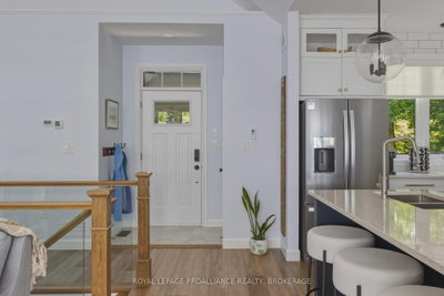 3842 Hideaway Lane • Battersea, ON photo 4