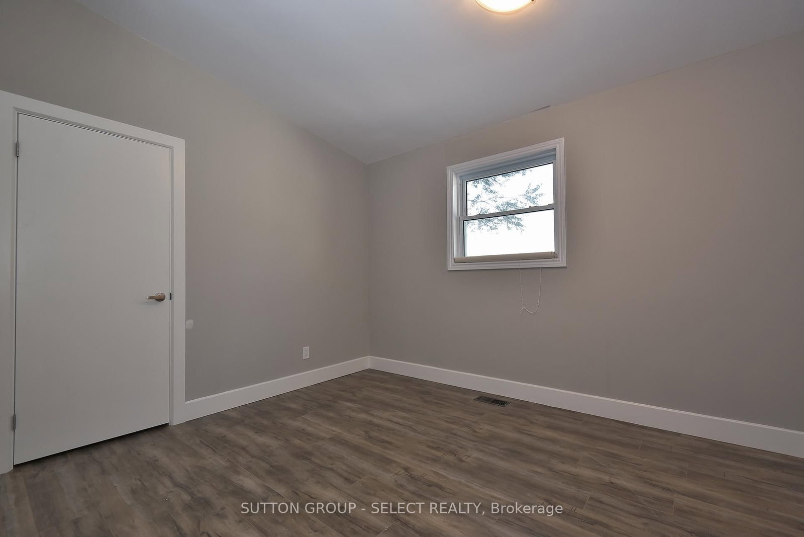 1566 Nairn Avenue • London East, ON photo 12