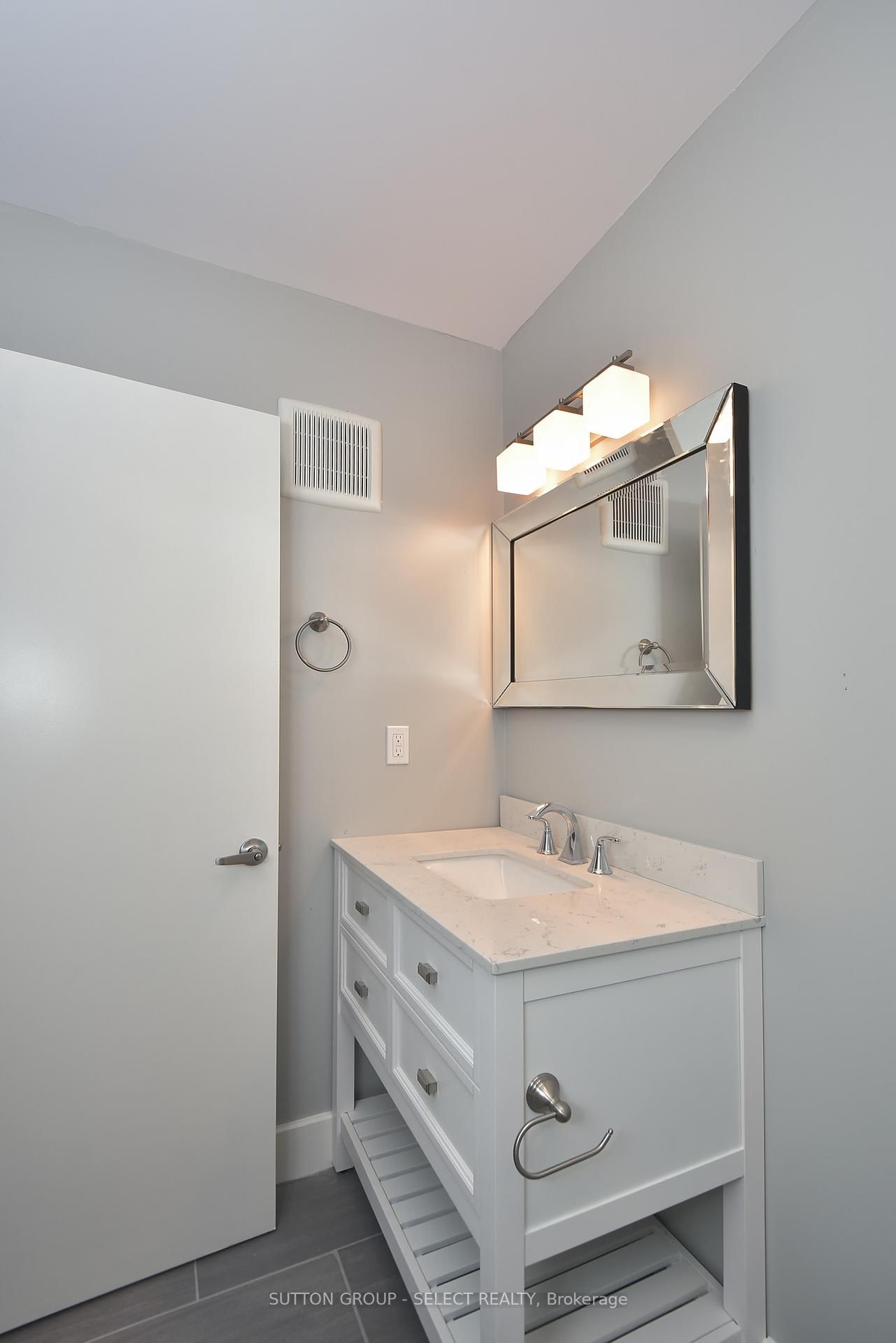 1566 Nairn Avenue • London East, ON photo 23