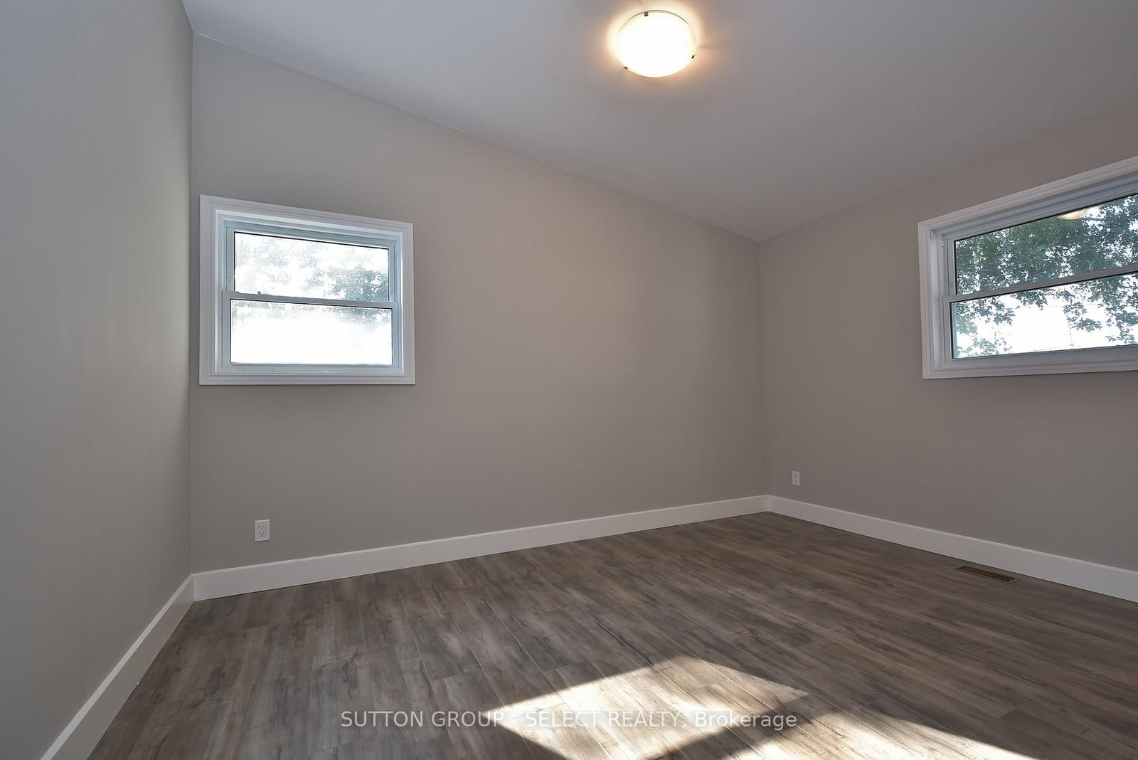 1566 Nairn Avenue • London East, ON photo 9