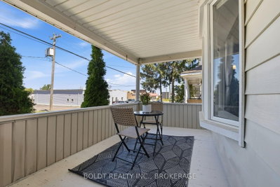 54 Eastchester Avenue • St. Catharines, ON photo 2