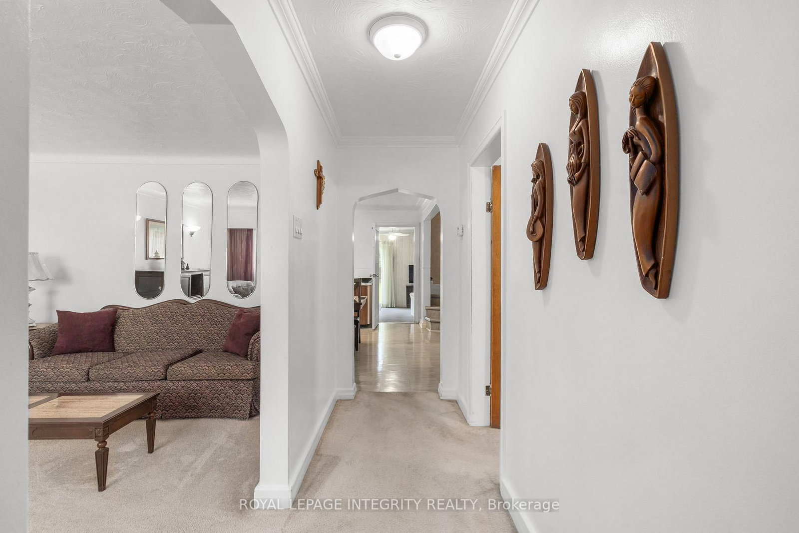 1081 Kenaston Street • Ottawa, ON photo 11
