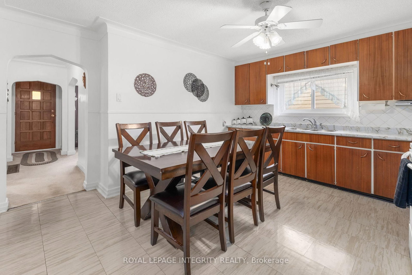 1081 Kenaston Street • Ottawa, ON photo 21