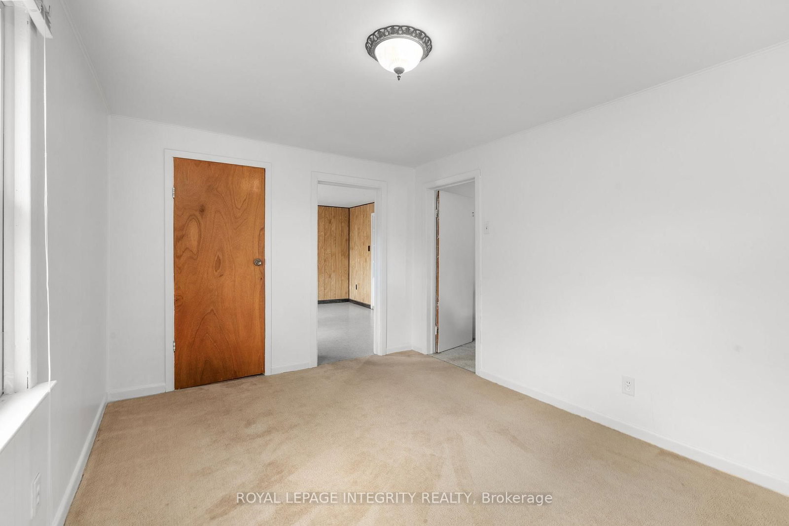 1081 Kenaston Street • Ottawa, ON photo 39