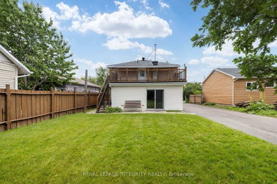 1081 Kenaston Street • Ottawa, ON photo 6