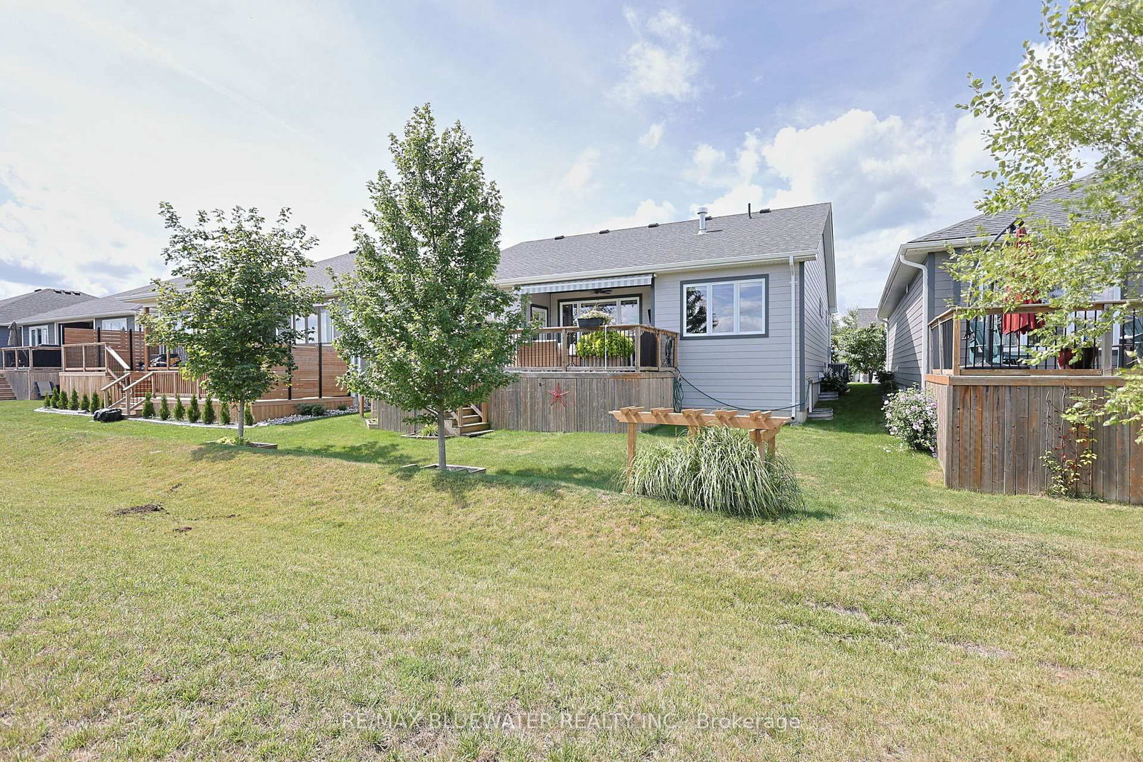 34 Sunrise Lane • Lambton Shores, ON photo 2