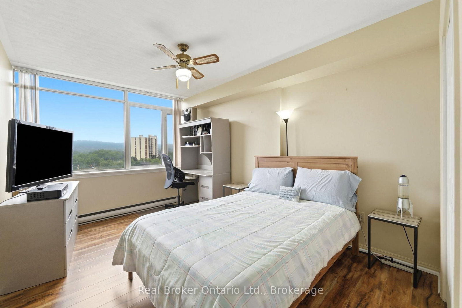 40 Harrisford Street • #908 • Hamilton, ON photo 22
