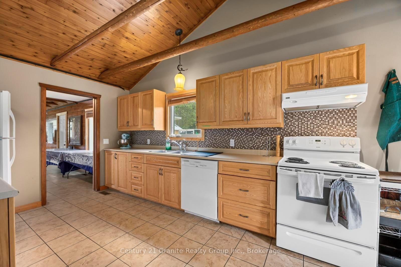 573 Browns Road • Boulter, ON photo 12