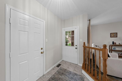 52 Windcrest Court • Ottawa, ON photo 4
