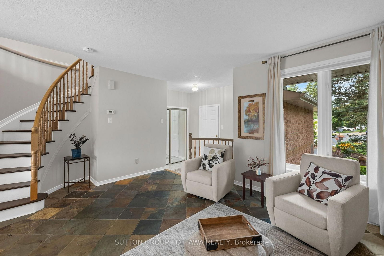 52 Windcrest Court • Ottawa, ON photo 8