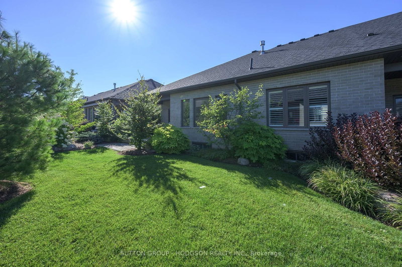 1593 Ed Ervasti Crescent