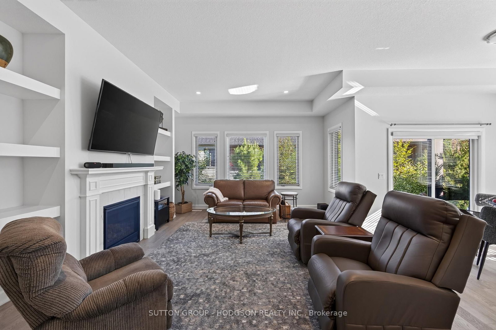 1593 Ed Ervasti Crescent • London South, ON photo 9