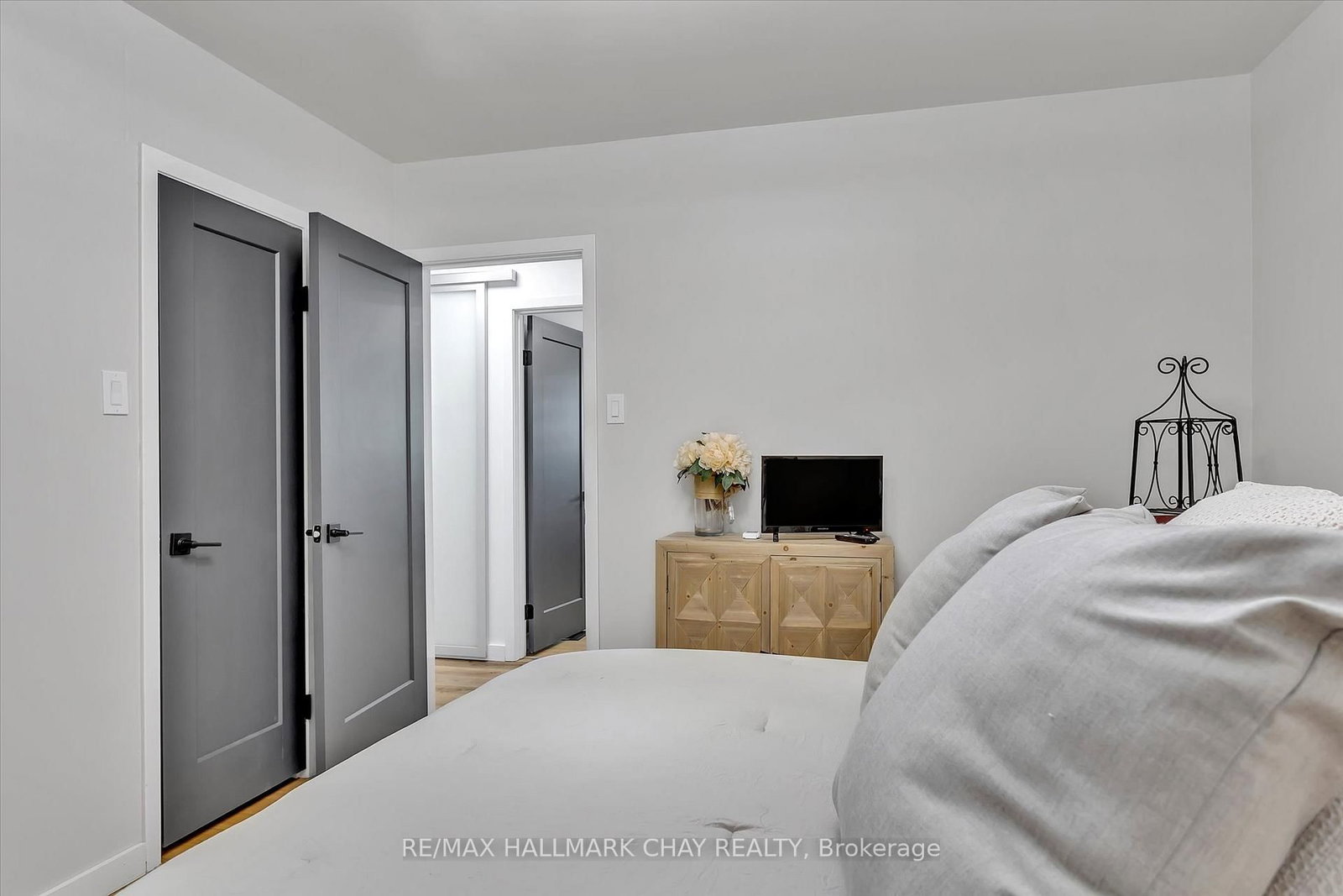 1009 FAIRBAIRN Street • Peterborough, ON photo 19