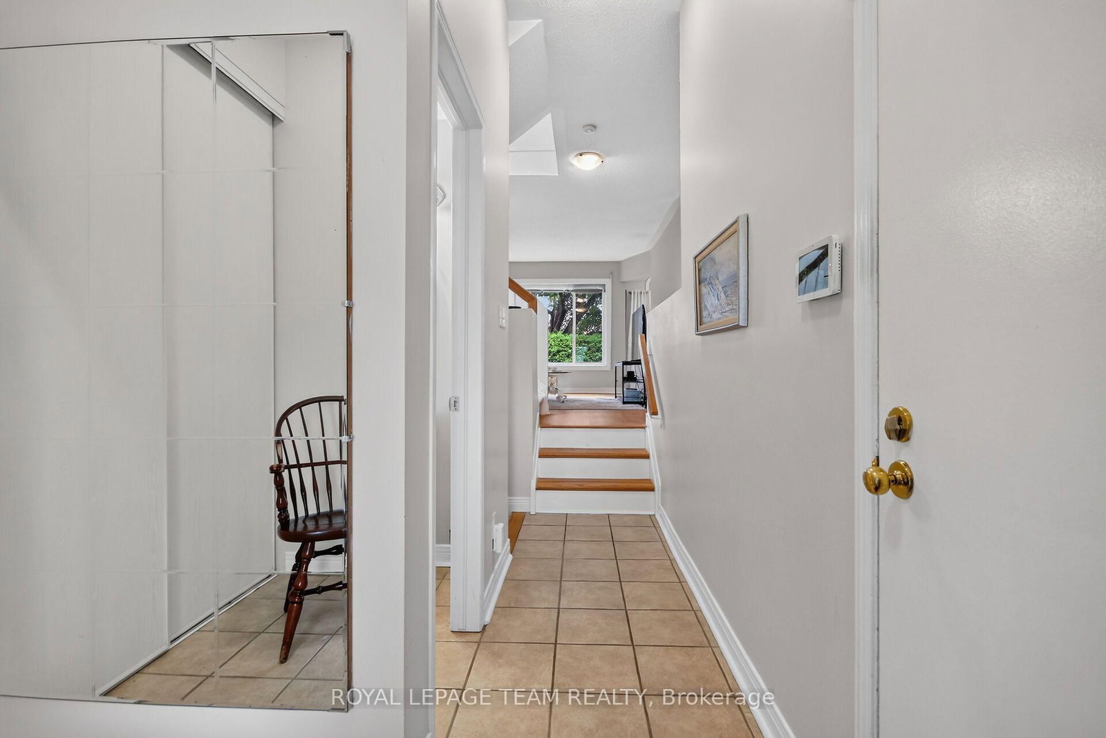 72 Sheppard's Glen Avenue • Ottawa, ON photo 10