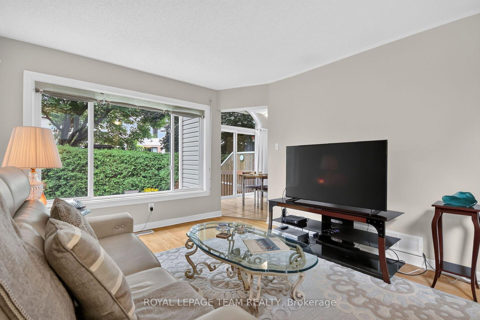 72 Sheppard's Glen Avenue • Ottawa, ON photo 12