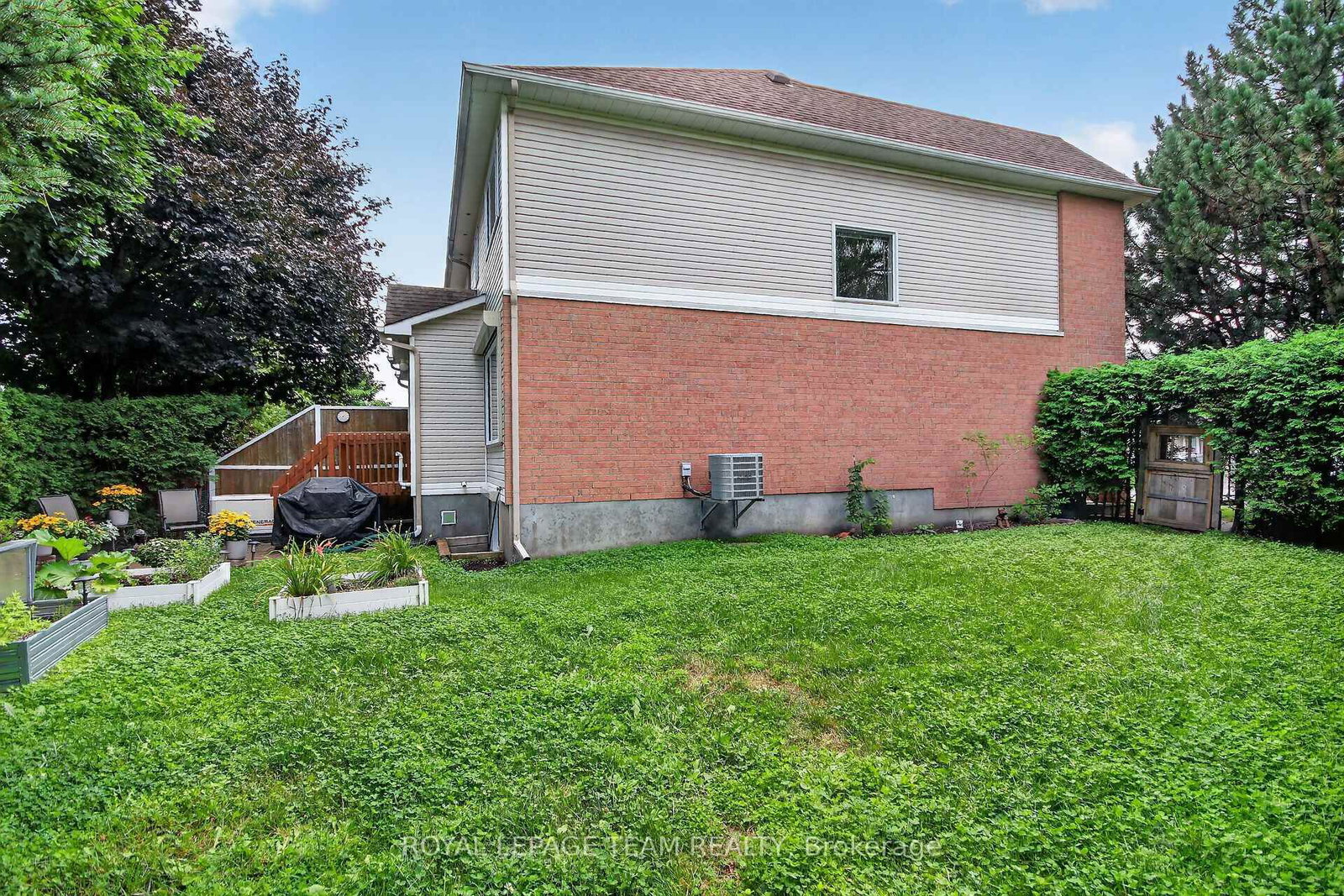 72 Sheppard's Glen Avenue • Ottawa, ON photo 44