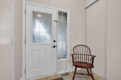 72 Sheppard's Glen Avenue • Ottawa, ON photo 9