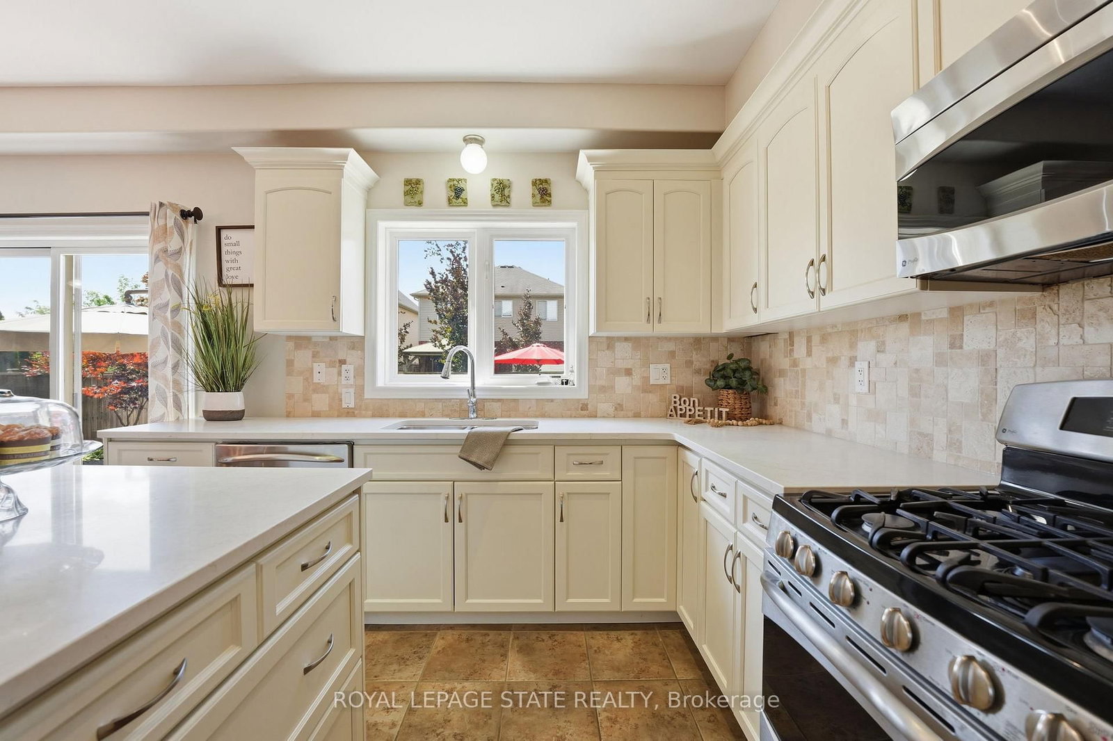 4896 Alexandra Avenue • Lincoln, ON photo 15