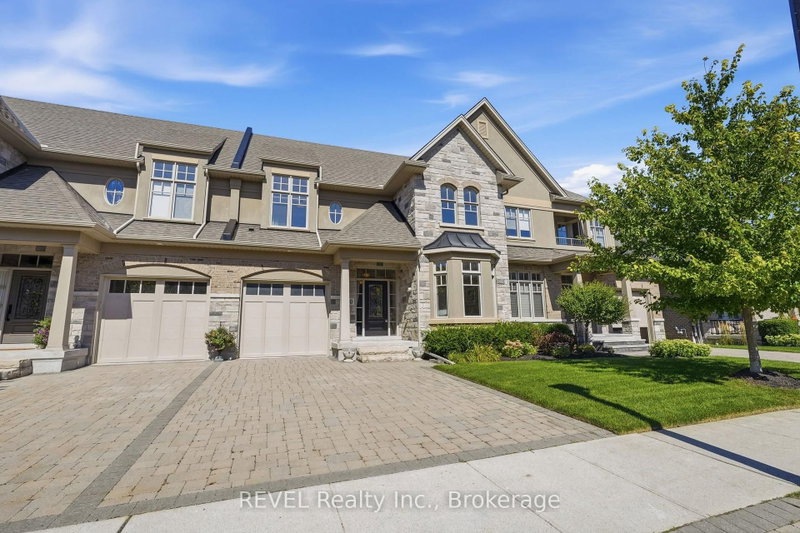 10 Evergreen Lane