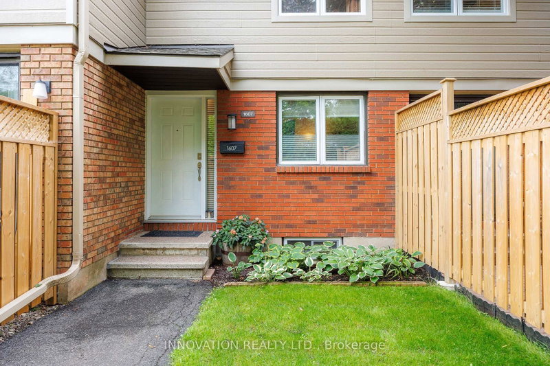 45 - 1607 Sommet Place