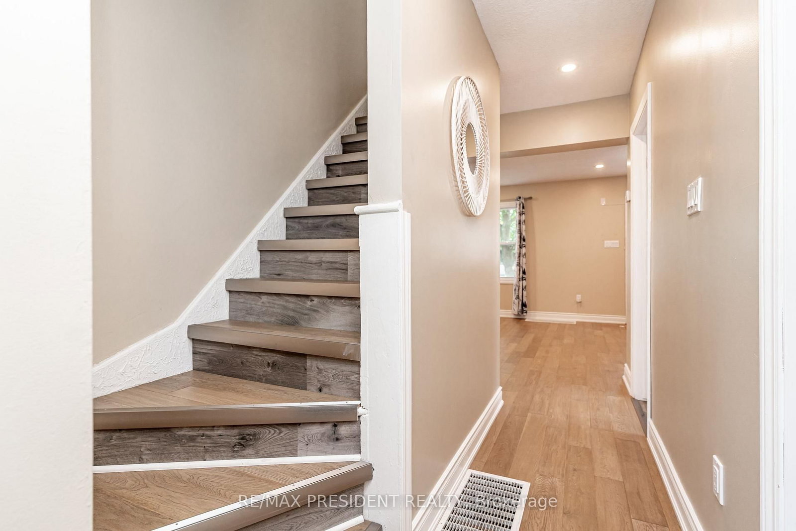 13 Lewis Street • Hamilton, ON photo 25