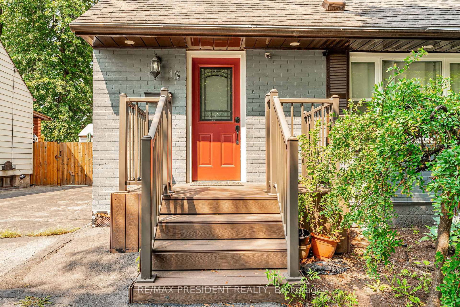 13 Lewis Street • Hamilton, ON photo 5