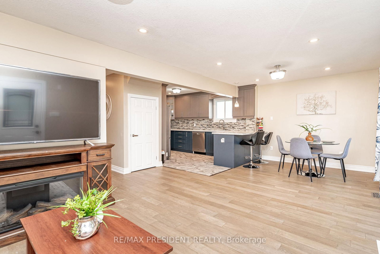 13 Lewis Street • Hamilton, ON photo 9